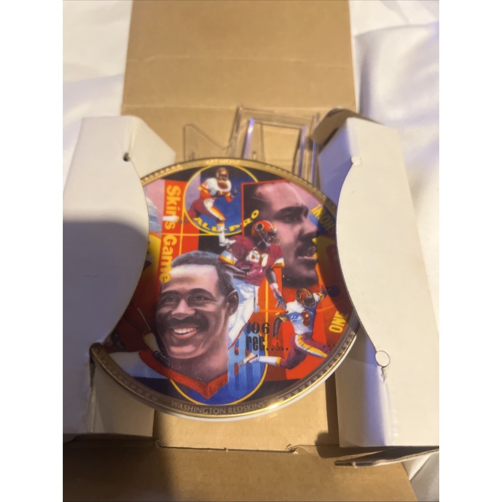 SPORTS IMPRESSIONS ART MONK "REDSKINS" 8 1/2 " Collectors Plate